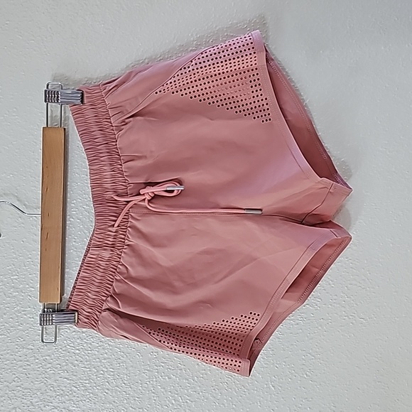 New Halara lined air-cooled shorts SIZE SM - Picture 2 of 8